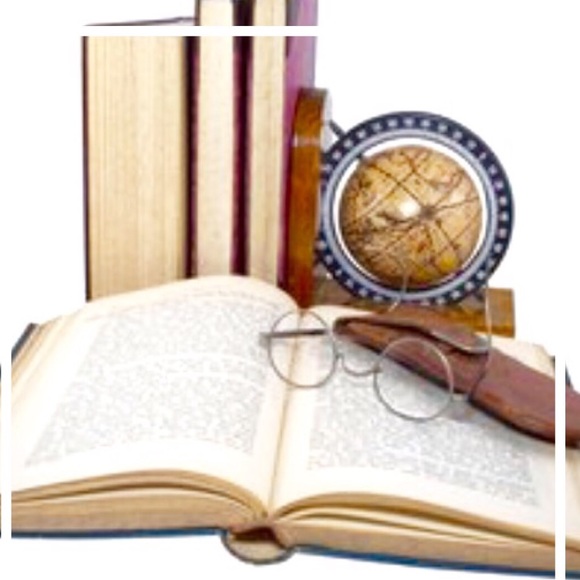 🚫on hold🚫mystery box bundle of books 5 for $10 - Picture 6 of 8